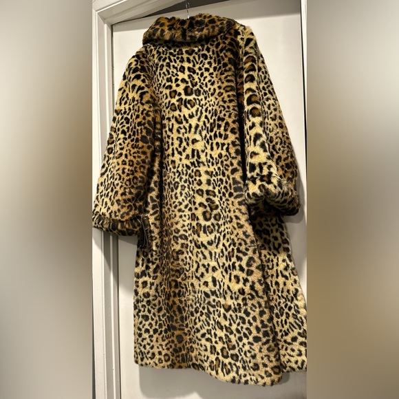 NWT Pamela McCoy Faux Fur Leopard Print Full Length Coat - Picture 2 of 10